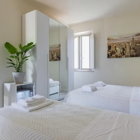 Center Rooms-3